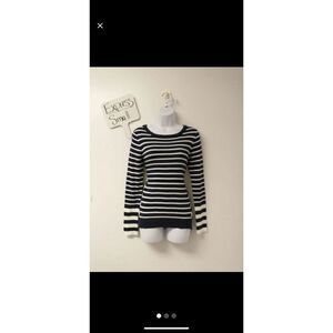 😊 Express stripe blue white knit top small
